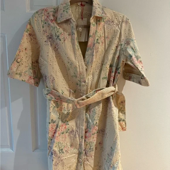 SOLITAIRE FLORAL EYELET BELTED SHIRT DRESS - Picture 3 of 4